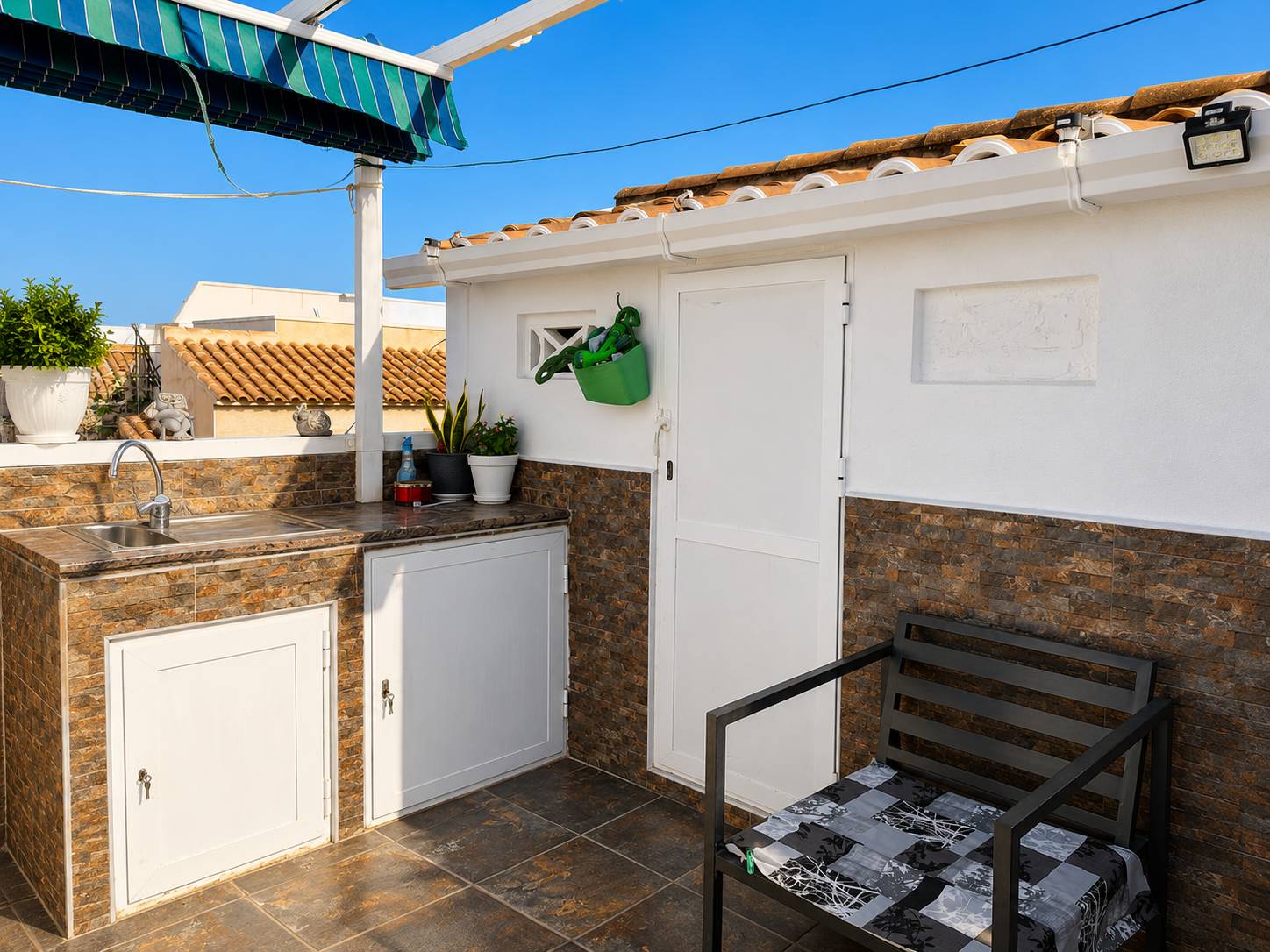 Torrevieja – Centralt Grupphus – bild 16