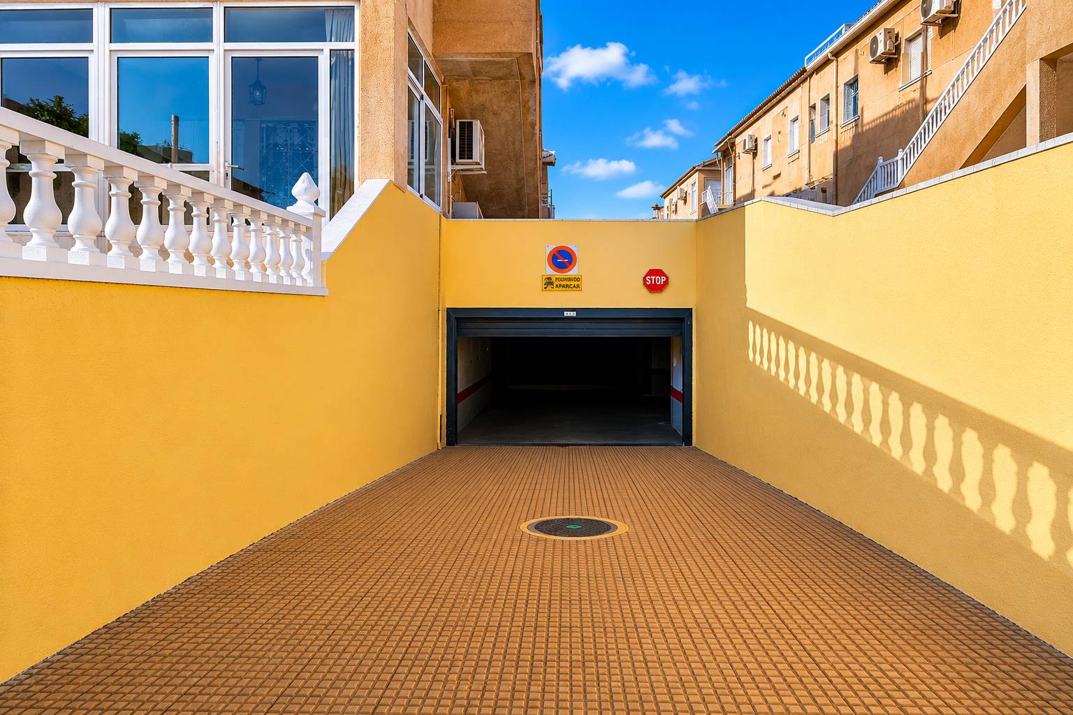 Torrevieja – Centralt Grupphus – bild 21