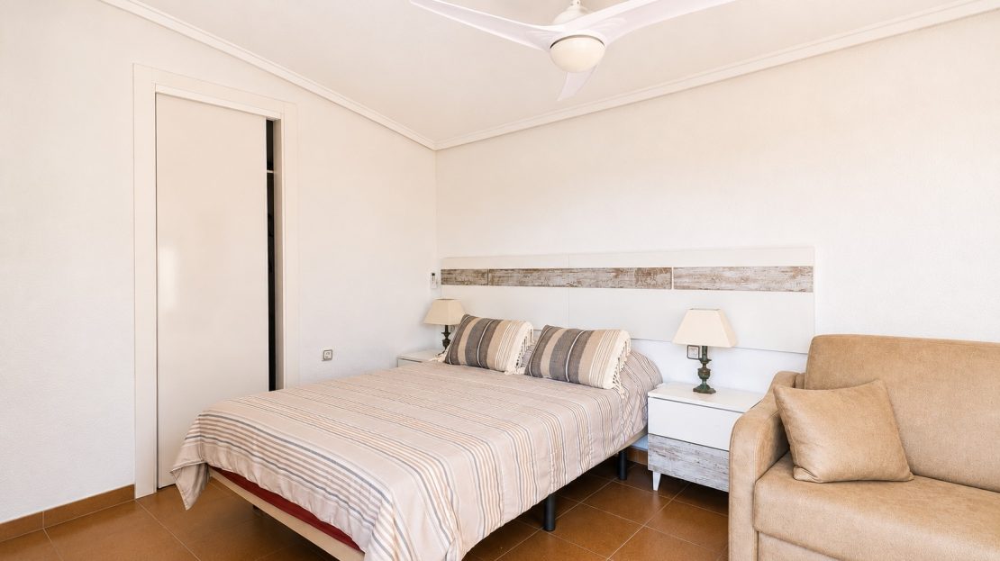 Torrevieja – Rosaleda Grupphus – bild 7